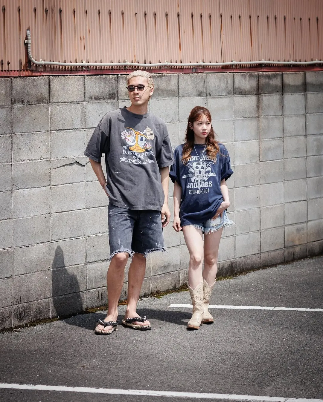 SAINT Mxxxxxx × NEIGHBORHOOD STHD . SS TEE SAINT NBHD/NVY NBHD Takizawa Shinsuke SAINT HOOD joint project Skeleton lightning destruction TEE Washed blue S-XL OE yarn tube weaving without side seam fabric Re-washed to make it distressed Cut and damaged treatment Ma Liu fading process Printing simulates natural distressed effect Correct version Customized joint main mark/wash mark/angel mark